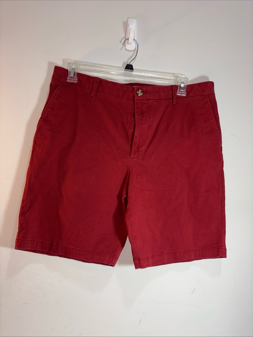 Izod Men's Red Classic Cotton Shorts. 928